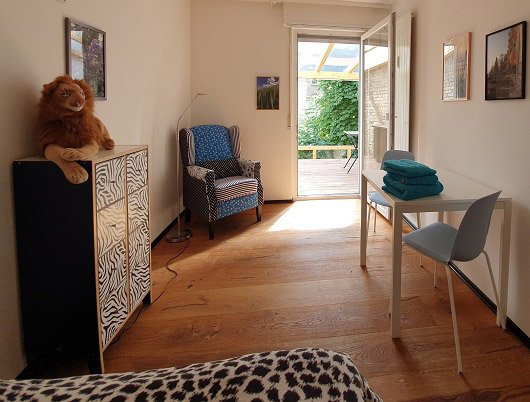 Exclusive living rooms for music students, individually furnished: Die Stimmgabel - Student's Residence